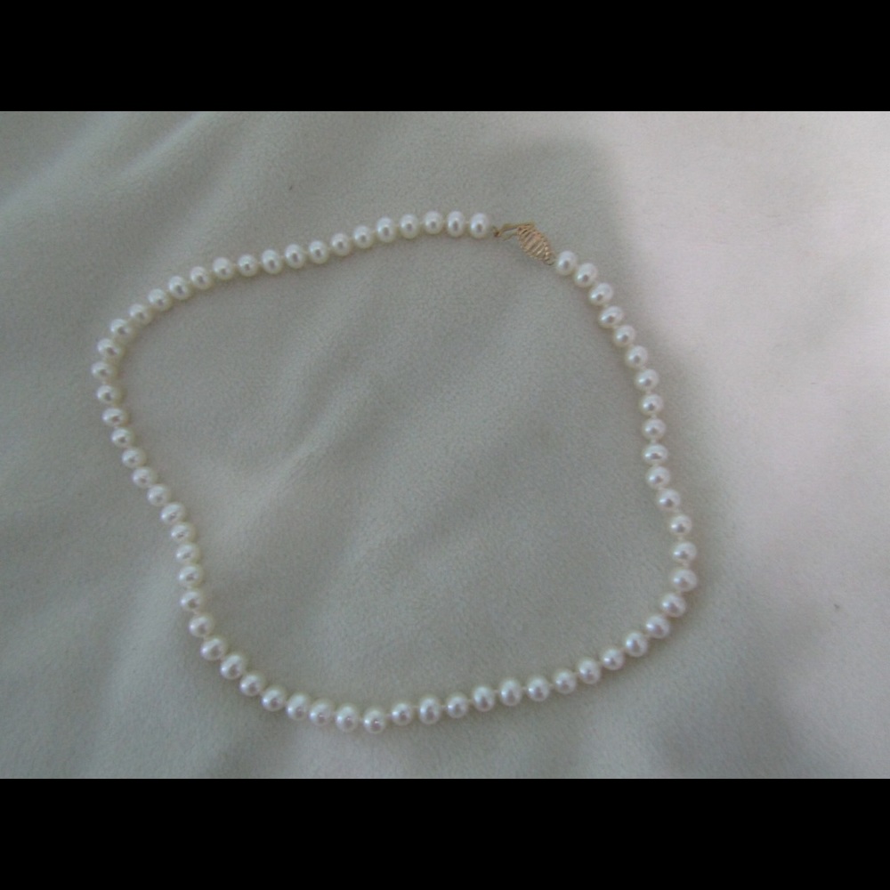 Pearl necklace